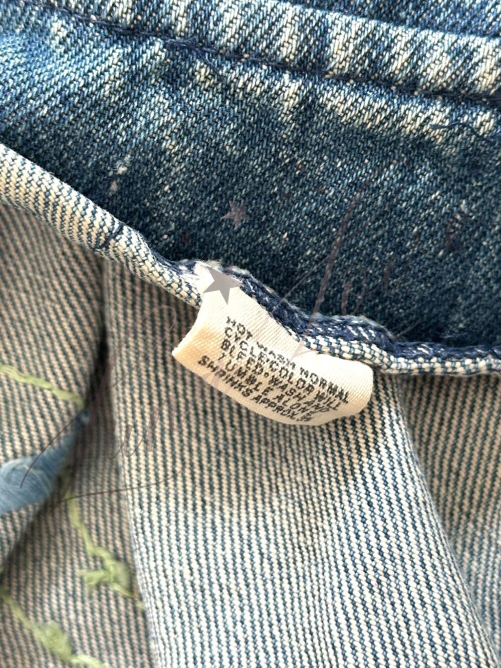 FREE PEOPLE x Levi's Embroidered Denim Jacket - EXCLUSIVE! - Picture 11 of 13